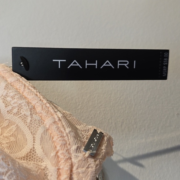 Tahari - 36C, Cream & Ballerina Pink Lace Underwire Bra, 2 Pack​​ - Picture 6 of 13